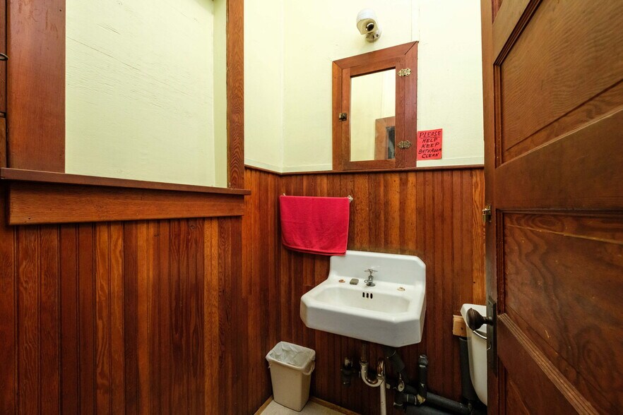 More Photos Of 180 Hollar Circle, Timberville Warehouse For Sale