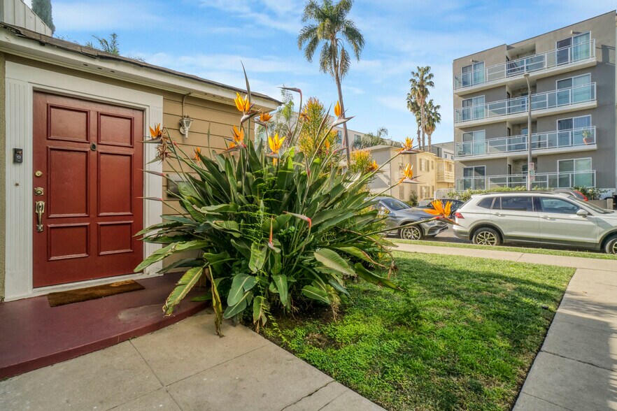 More Photos Of 110-116 S Kings Rd, Los Angeles Apartments For Sale