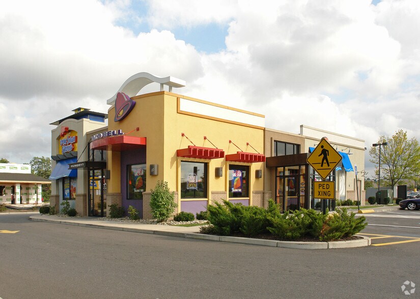 More Photos Of 475-507 Flatbush Ave, Hartford Unknown For Lease