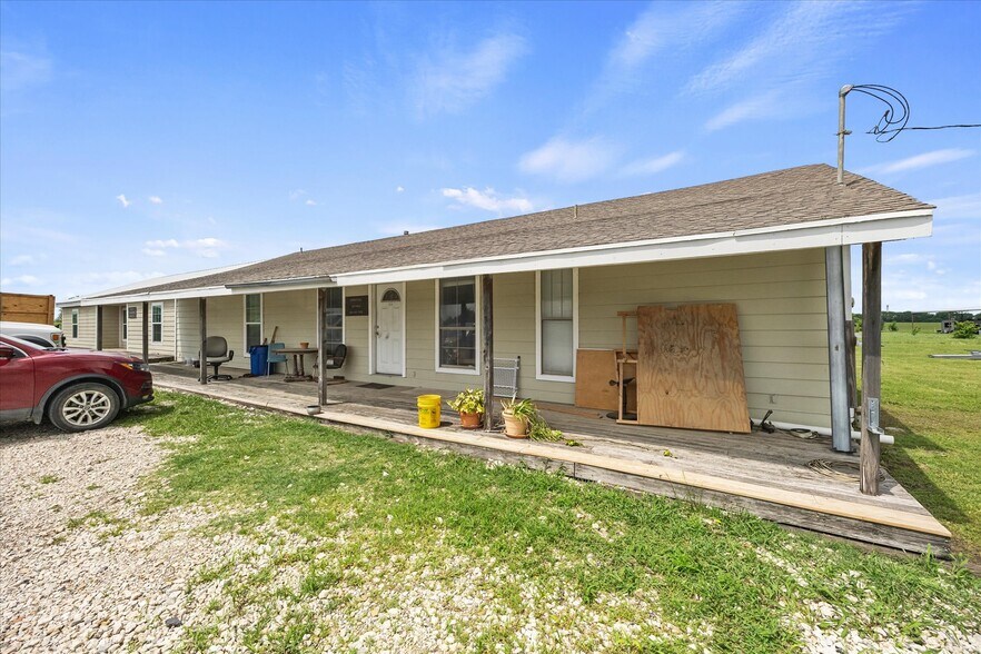 More Photos Of 1101 Willy Vester Rd, Van Alstyne Warehouse For Sale