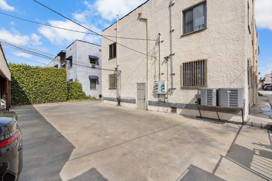More Photos Of 327 N Ogden Dr, Los Angeles Apartments For Sale
