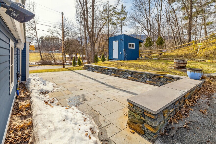 More Photos Of 4697 4697 St, Manchester Center Restaurant For Sale