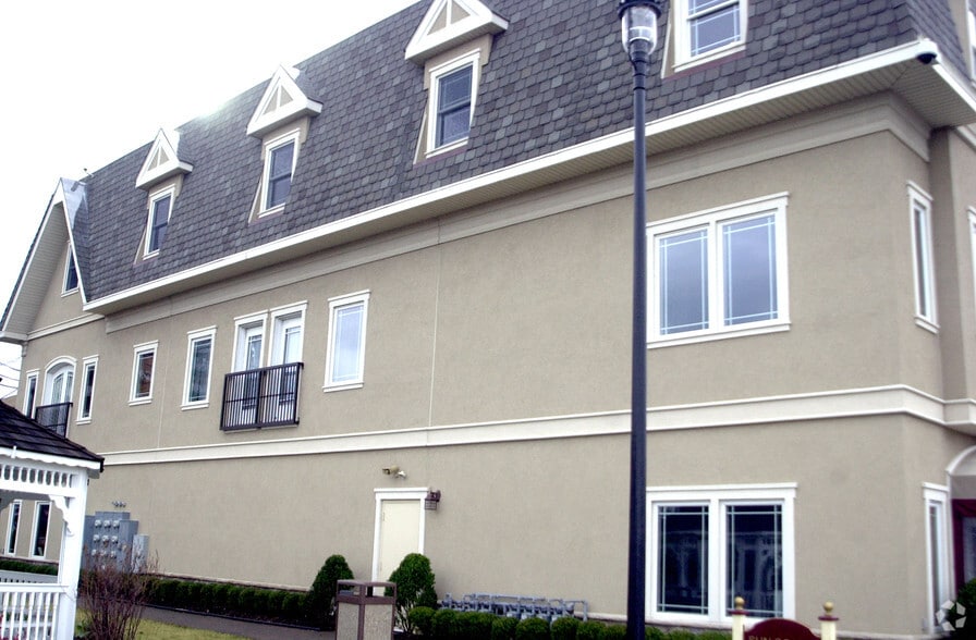 More Photos Of 25 1st Ave, Atlantic Highlands Office For Lease