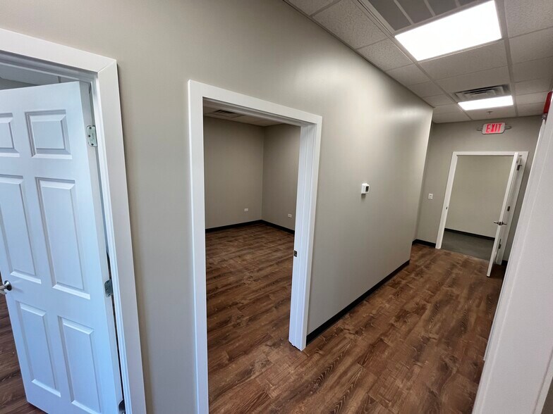 More Photos Of 113 Main St, Oswego Medical For Lease