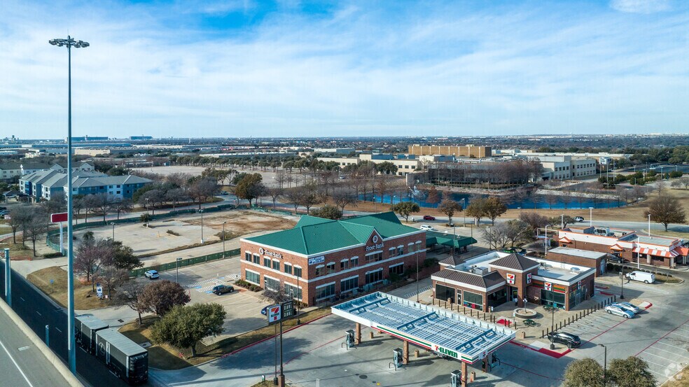 More Photos Of 3851 NE Loop 820, Fort Worth Office Residential For Lease