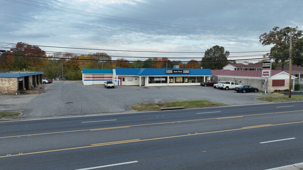 More Photos Of 512 S 12th St, Murray Freestanding For Sale