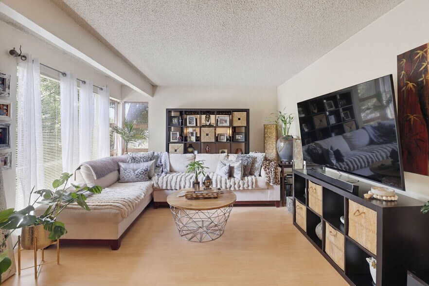 More Photos Of 6 Lorton Ave, Burlingame Apartments For Sale