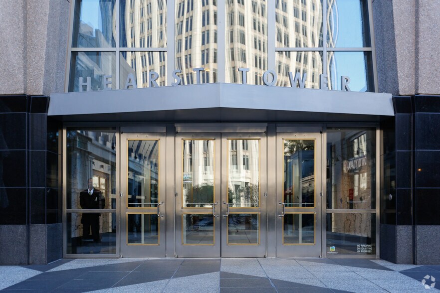 More Photos Of 214 N Tryon St, Charlotte Office For Lease
