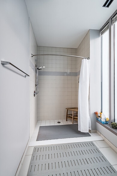 More Photos Of 12725 Morris Rd, Alpharetta Office For Lease