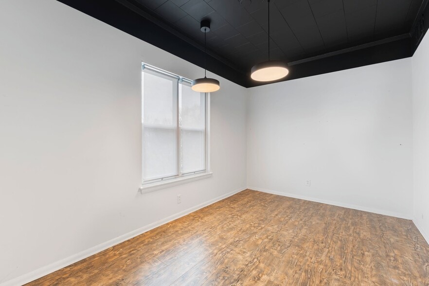 More Photos Of 1453 Pennsylvania Ave SE, Washington Storefront Retail Office For Lease