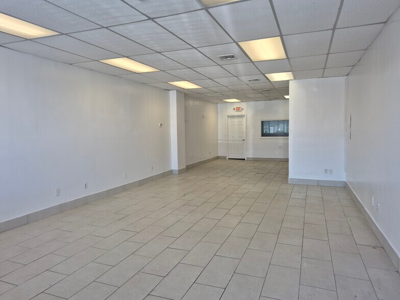 More Photos Of 4343 Austin Blvd, Island Park Coworking Space