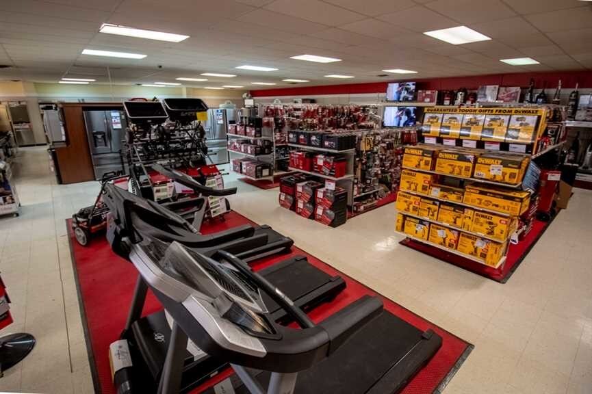 More Photos Of 720 S Westwood Blvd, Poplar Bluff Showroom For Sale