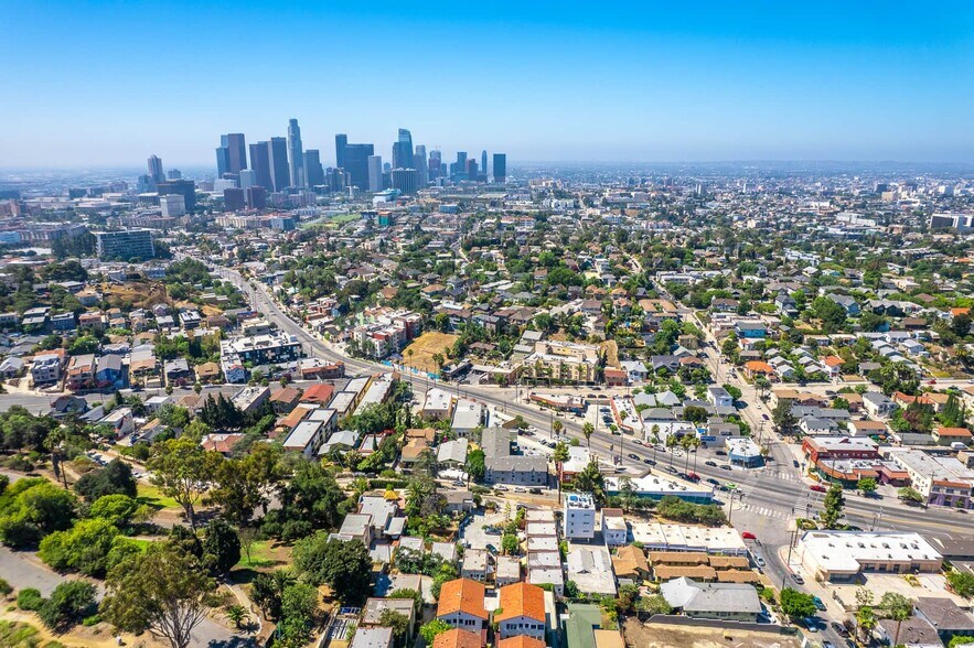 More Photos Of 1303 Lilac Terrace, Los Angeles Apartments For Sale