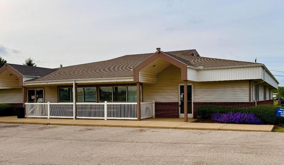 More Photos Of 5230 Renner Rd, Columbus Veterinarian Kennel For Sale