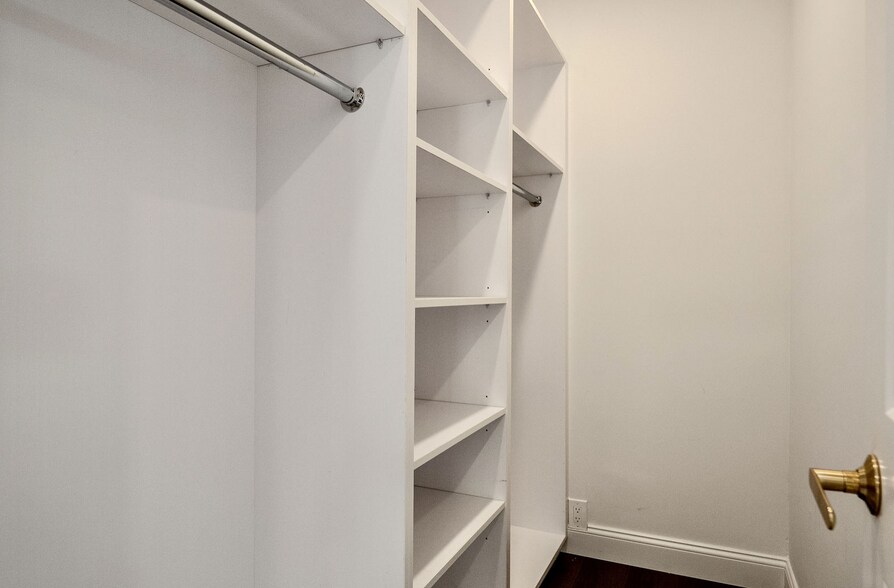 More Photos Of 776 Hempstead Ave, West Hempstead Specialty For Sale