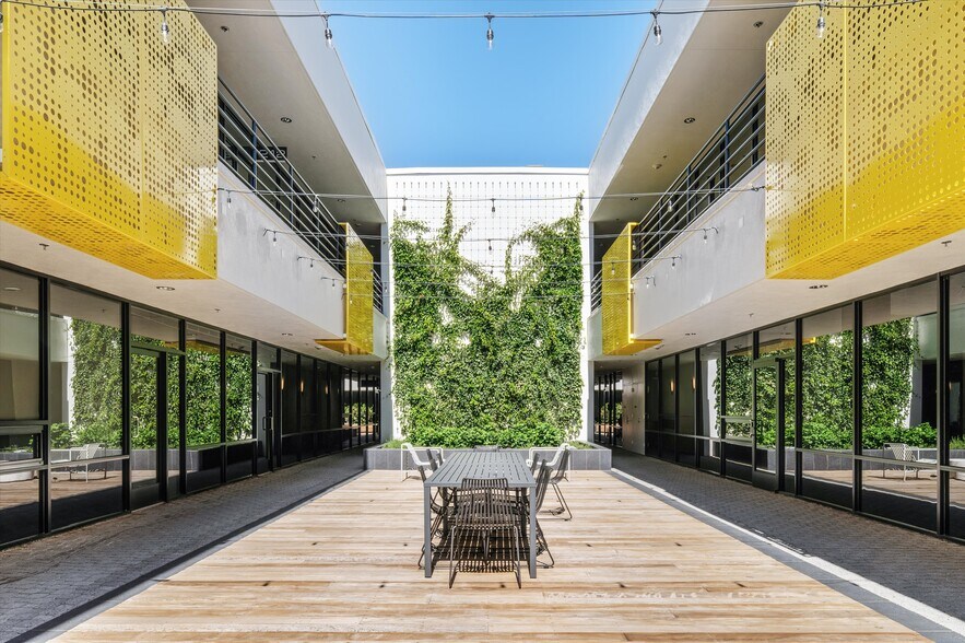 More Photos Of 2701 Ocean Park Blvd, Santa Monica Medical For Lease