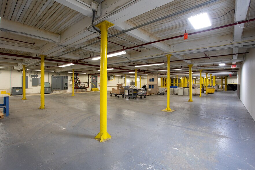 More Photos Of 125 Pecks Rd, Pittsfield Warehouse For Sale
