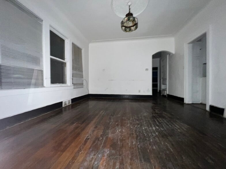 More Photos Of 3311 W Grand St, Detroit Multifamily For Sale