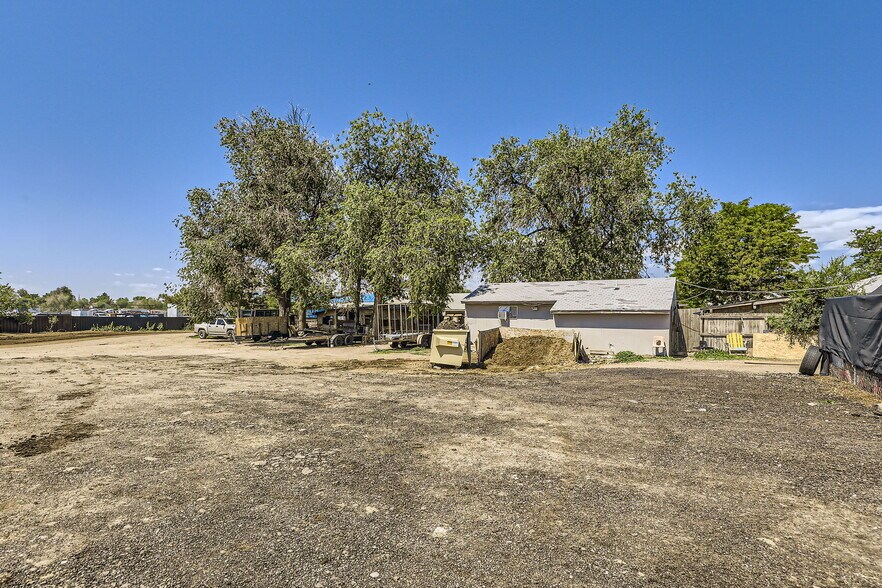 More Photos Of 8690 Verbena St, Commerce City Warehouse For Sale