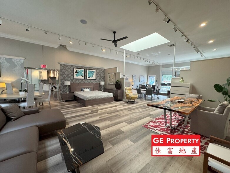 More Photos Of 607 W Las Tunas Dr, San Gabriel Freestanding For Lease