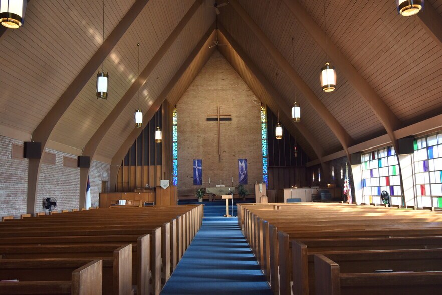 More Photos Of 165 E Square Lake Rd, Bloomfield Hills Religious Facility For Sale