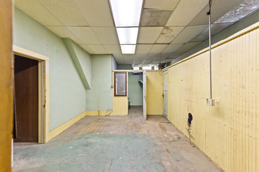 More Photos Of 421 E Santa Clara St, San Jose Storefront Retail Office For Sale