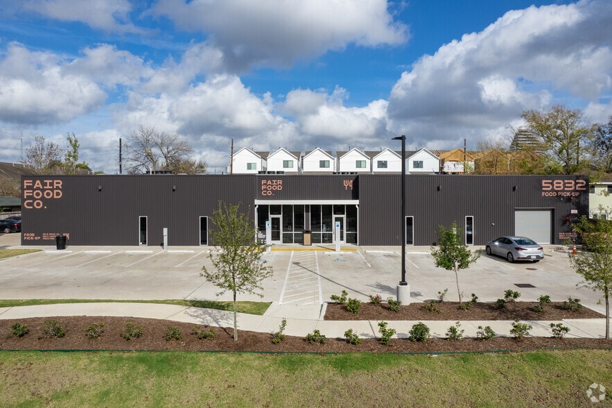 More Photos Of 5832 Fairdale Ln, Houston Restaurant For Lease