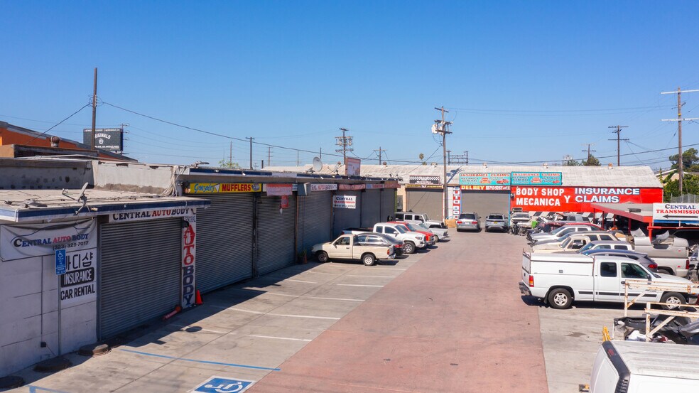 More Photos Of 5801 S Central Ave, Los Angeles Manufacturing For Lease