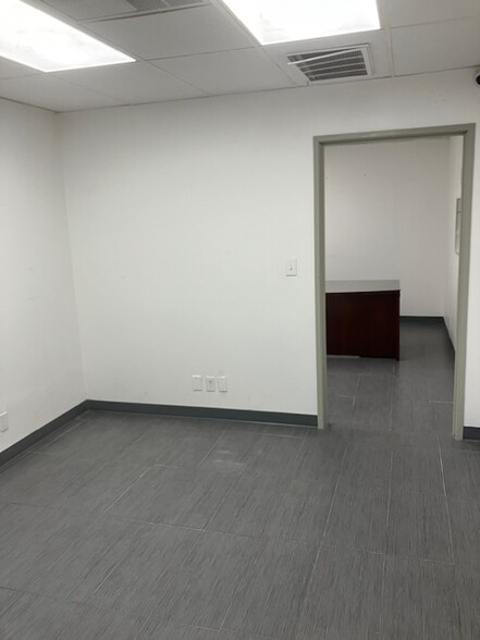 More Photos Of 1024 N Lansing Ave, Tulsa Warehouse For Lease