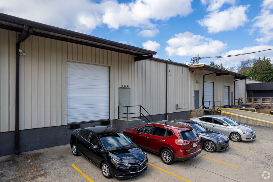 More Photos Of 3075 Jonquil Dr SE, Smyrna Manufacturing For Lease