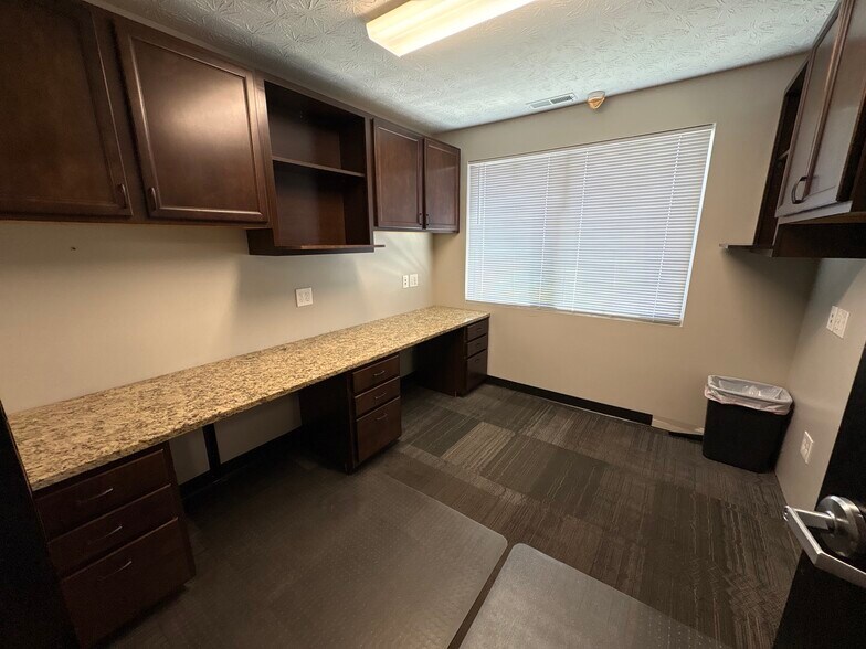 More Photos Of 2206 IFCU Way way, Lafayette Auto Repair For Sale