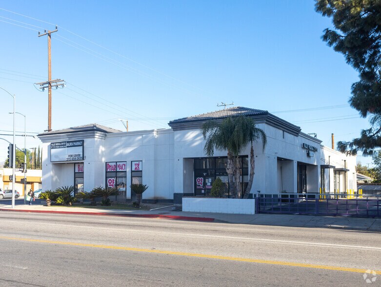 More Photos Of 10700 Balboa Blvd, Granada Hills Storefront For Lease