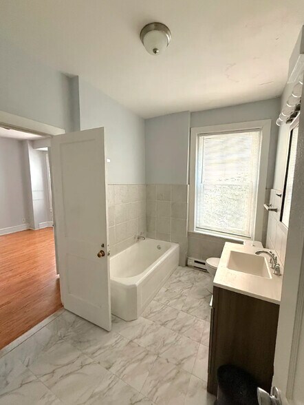 More Photos Of 305 W 18th St, Wilmington Apartments For Sale