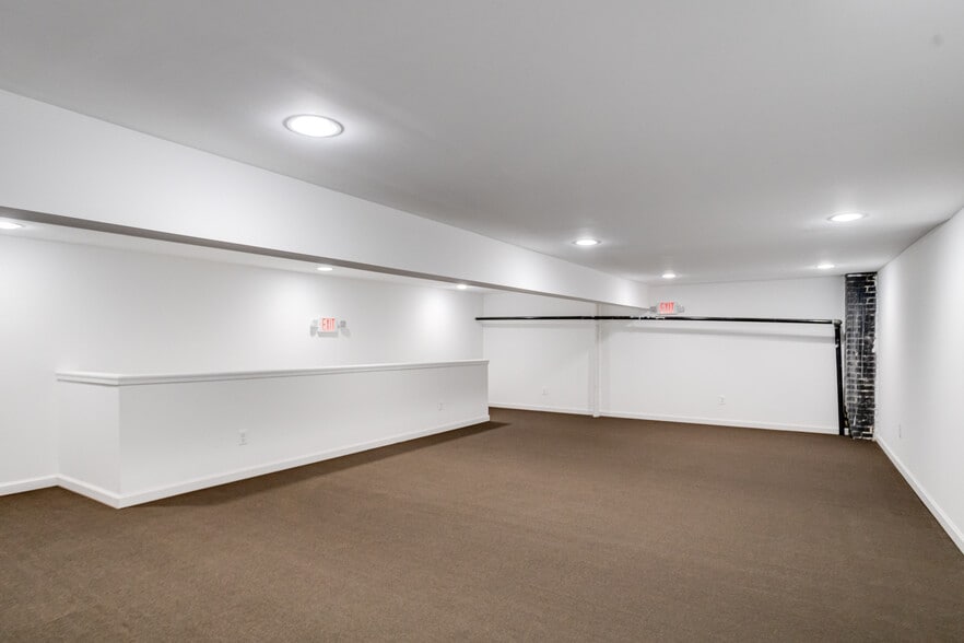 More Photos Of 900-912 Baltic Ave, Baltimore Warehouse For Sale
