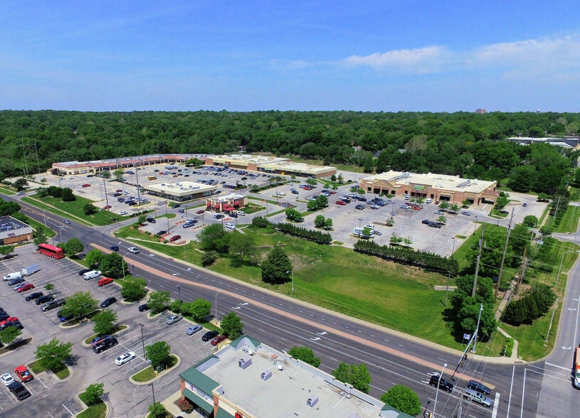 More Photos Of 9000-9078 Metcalf Ave, Overland Park Unknown For Lease