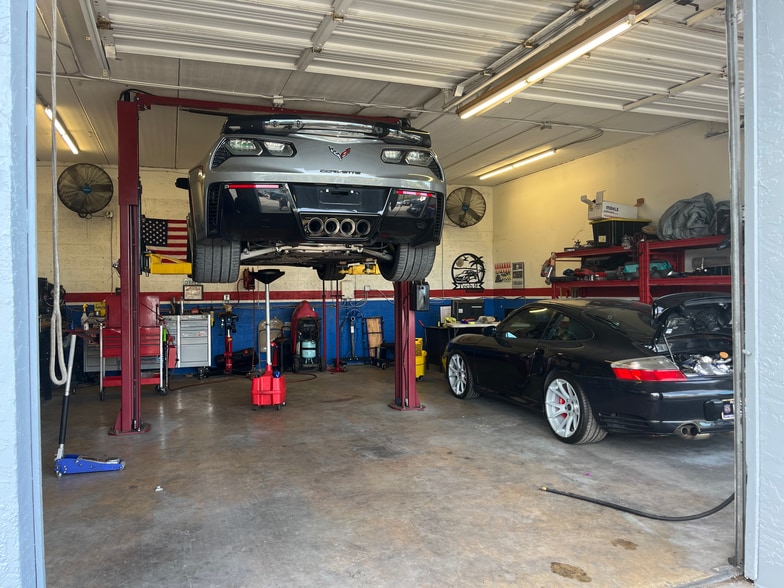 More Photos Of 7153 Southern Blvd, West Palm Beach Service For Lease