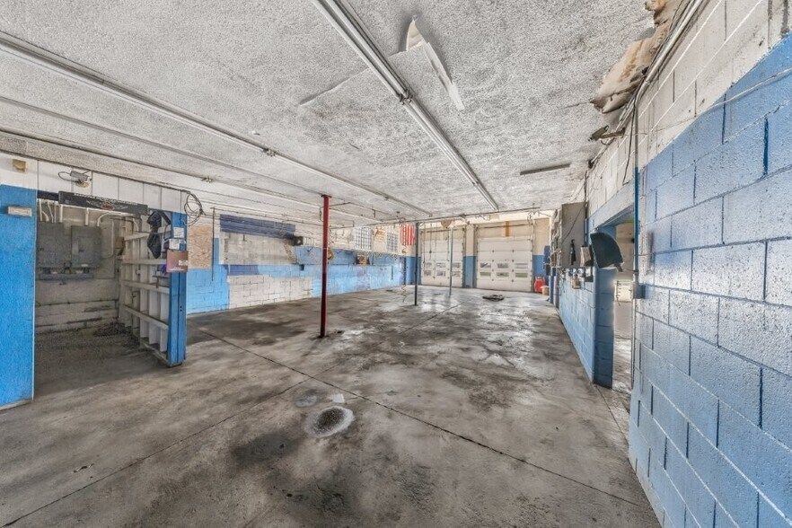 More Photos Of 5982 W State Road 32, Anderson Service Station For Sale