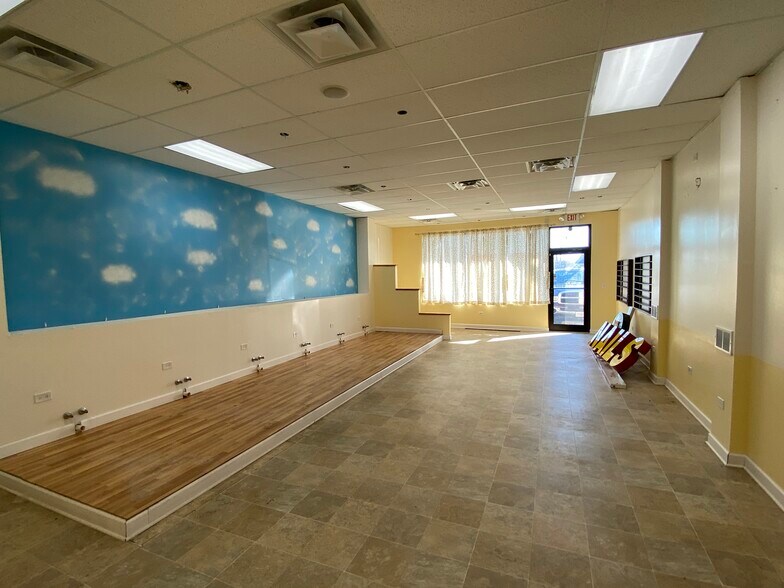 More Photos Of 302-310 State St, Marengo Unknown For Sale