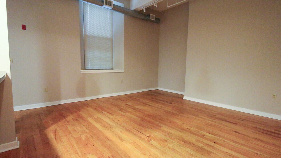 More Photos Of 125 W Saratoga St, Baltimore Apartments For Sale