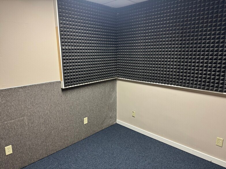 More Photos Of 1750 Manzanita Dr, Elko Office Residential For Sale