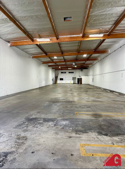More Photos Of 9943 Canoga Ave, Chatsworth Warehouse For Lease