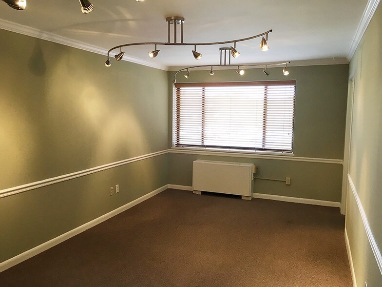 More Photos Of 4405 East West Hwy, Bethesda Office For Lease