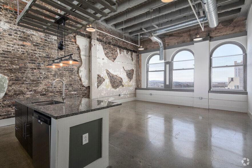 More Photos Of 111 19th St N, Birmingham Apartments For Sale