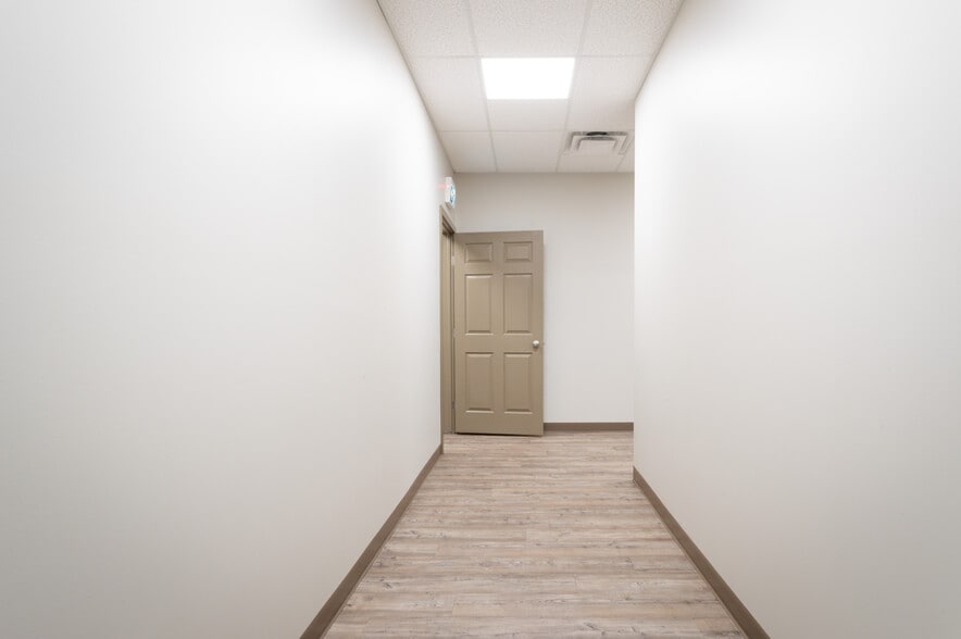 More Photos Of 4304 40 Av, Lloydminster General Retail For Lease