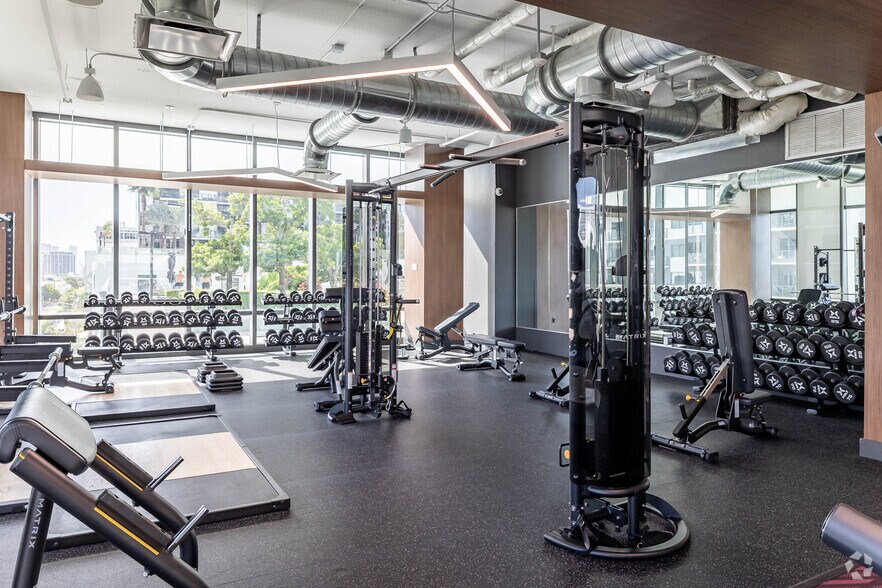 More Photos Of 125 NE 32nd St, Miami Apartments For Lease