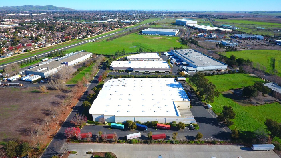 More Photos Of 2373 N Watney Way, Fairfield Warehouse For Lease