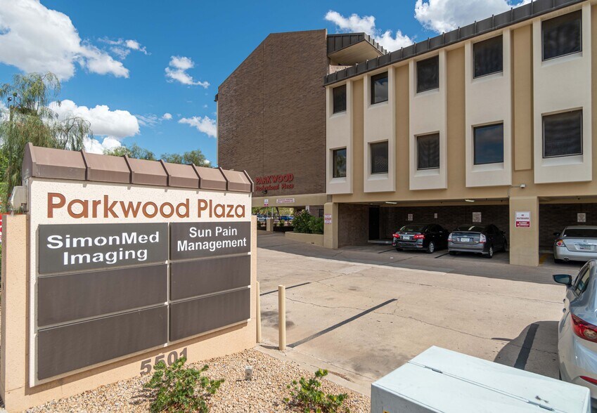 More Photos Of 5501 N 19th Ave, Phoenix Medical For Lease