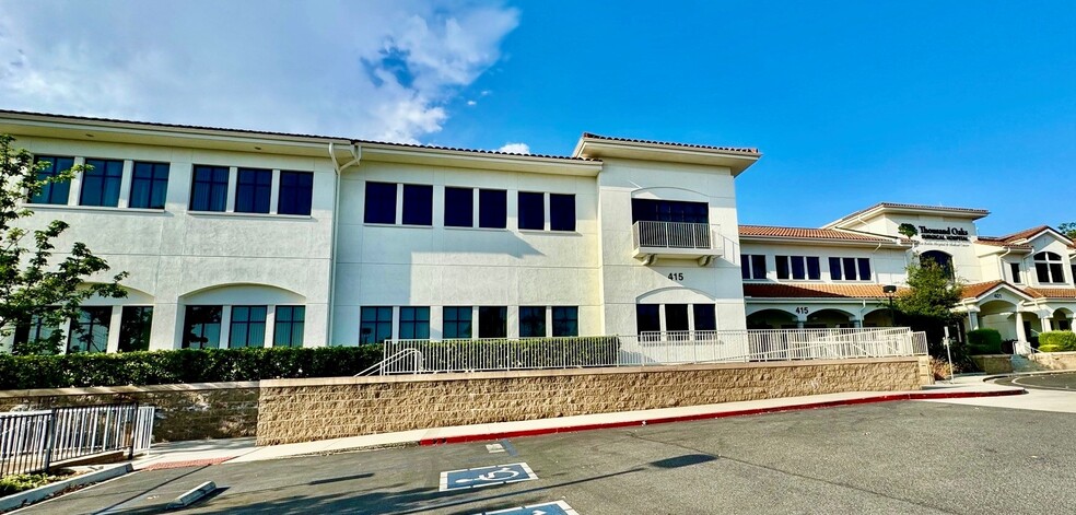 Primary Photo Of 401-415 Rolling Oaks Dr, Thousand Oaks Medical For Lease