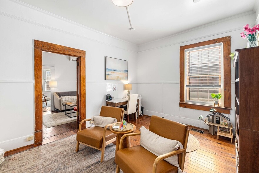 More Photos Of 35 S Peachtree St, Norcross Restaurant For Sale