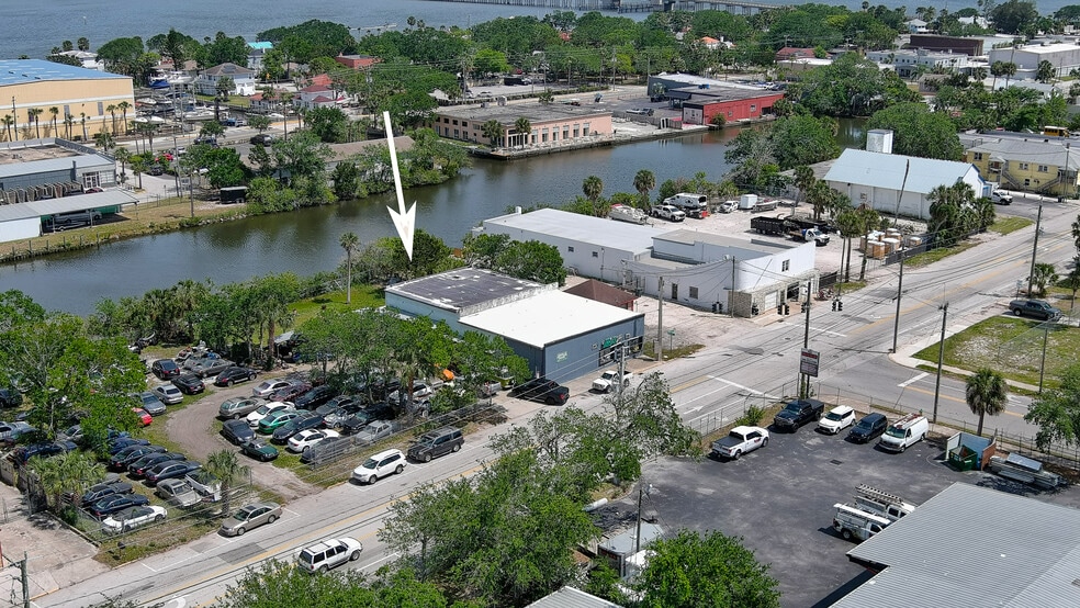 More Photos Of 705 N Beach St, Daytona Beach Manufacturing For Sale